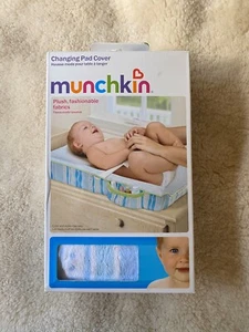 NUEVO Munchkin Funda de Almohadilla Cambiadora de Felpa con Bolsillo de Almacenamiento ~ Azul y Blanco Nuevo en Paquete - Imagen 1 de 2