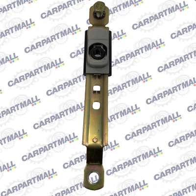 03 04 Mitsubishi Montero Sport FR Left Driver Seat Belt Height Adjuster Bracket Foto 1 de 4