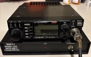 YAESU FT-212RH 100W 2m FM NADAJNIK-ODBIORNIK + MODEL TOKII 12092MTR / Testowany - Zdjęcie 1 z 8