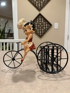 Maceta de bicicleta Betty Boop vintage con perro Pudgy de S.S. Sarna - Imagen 1 de 10