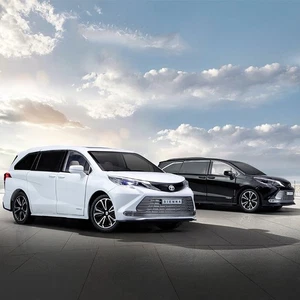 1/24 Toyota Sienna MPV Modelo Coche de Juguete Juguete Coleccionable Luz de Sonido Niños Juguete Regalo - Imagen 1 de 14