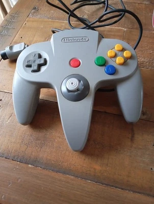 Manette Nintendo 64 / Officielle / Nintendo / Bon État - Photo 1/2