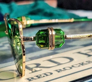Gafas de sol marca Swarovski con joyas esmeralda estilo Lord Huron Vide Noir - Imagen 1 de 20