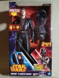 ACTION FIGURE STAR WARS ANAKIN TO DARTH VADER 12" LUCI SUONI FUNZIONA NUOVO CON SCATOLA - Foto 1 di 7