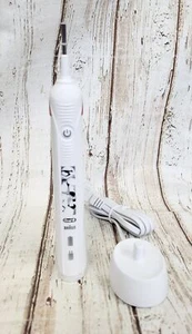 Oral-B Smart 3000 Rechargeable Electric Bluetooth Toothbrush - WHT/RED - Picture 1 of 10