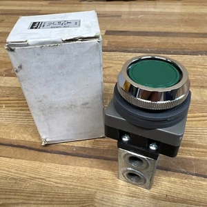 Nuevo- PARKER 4N301-302 PULSADOR VERDE AL RAS - Imagen 1 de 5