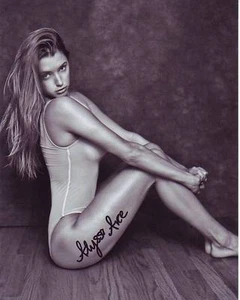 ALYSSA ARCE Signed 8x10 Photo w/ Hologram COA - Picture 1 of 2