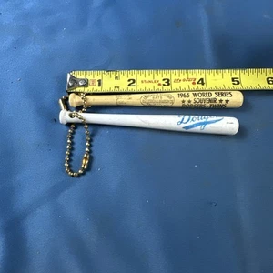 Vintage Mini 5” Bats Los Angeles Dodgers Collectible Key Chains - Picture 1 of 6