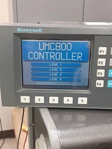 HONEYWELL UMC551 UMC800 OPERATOR INTERFACE 8002-0-A5-BE0-100-5-0 - Picture 1 of 5