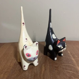 Vintage Wooden Folk Art Hand Carved Cats Set L-34 - Picture 1 of 8
