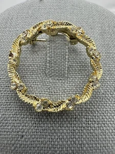 Vintage Gerry's Signed Wreath Circle Brooch Pin Gold Tone Crystal Rhinestone - Picture 1 of 8