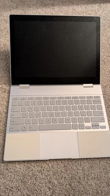 Google Pixelbook Chromebook DOES NOT TURN ON - Image 1 of 2