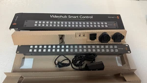 Control inteligente Blackmagic Design Videohub con fuente de alimentación y caja original - Imagen 1 de 3