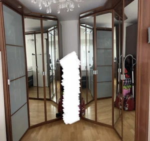 Ikea PAX Kleiderschrank + 2 dazugehörende Nachttische - Bild 1 von 5