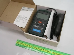 Sepai SP-7101B Digital Lux Light Meter - Picture 1 of 4