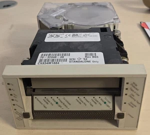 Quantum Tape Drive DLT4000 SCSI SE Internal 70-32048-08 REV BO3 - Picture 1 of 4