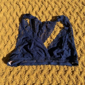 Victoria's Secret Navy Blue Floral Lace Bralette Women’s Size Large New With Tag - Picture 1 of 3