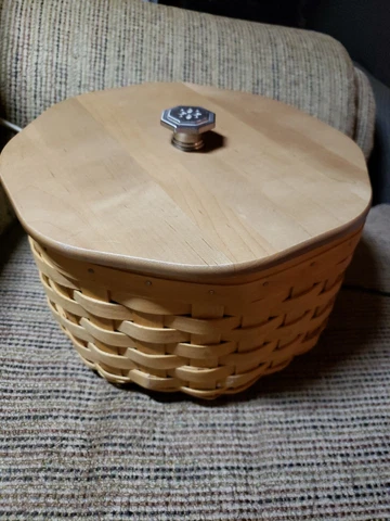 Longaberger - 2005 - Octagon Shaped Basket Woodcrafts Lid Protector Cover