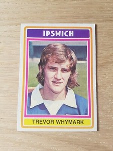 TOPPS Blue/Grey Back Football Card 1976 - #146 Trevor Whymark - Ipswich (B)
