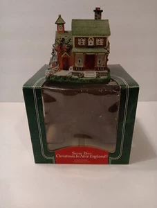 Santa's Best Christmas In New England Village- Old Mill House Vintage 1994 - Picture 1 of 7