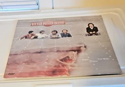 LITTLE RIVER ГРУППЫ - ПЕРВЫЙ ПОД ПРОВОД - Изображение 1 из 4