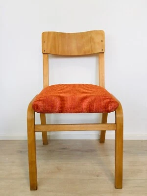 Silla escolar vintage de TON, Checoslovaquia, años 60 Foto 1 de 4