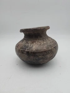 Pentola/vaso precolombiano cultura Chupicuaro Blackware ~W. Messico C. 300BC -100AD - Foto 1 di 18