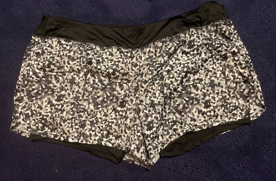 Camisas Danskin Now semi ajustadas XL (16-18) Foto 1 de 1