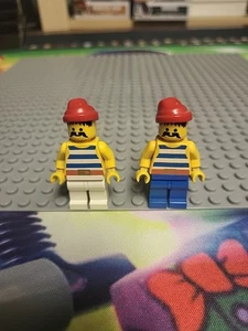 LEGO Minifigure Pirates LOT OF 2 - Picture 1 of 6