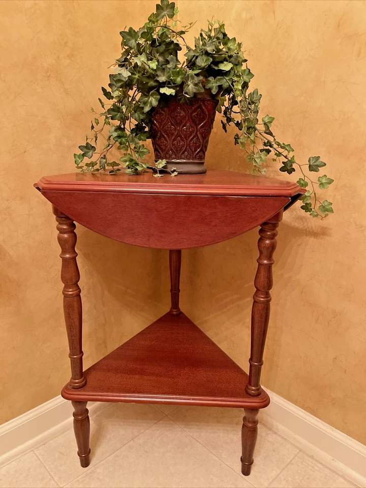 Vintage Powell Furniture Round / Triangle Drop-Leaf Side Table with Shelf 3 Leg - Image 1 of 4