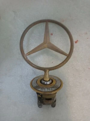 Mercedes E-Class 94-06 Front Hood Gold Star Emblem Badge  - Image 1 of 4
