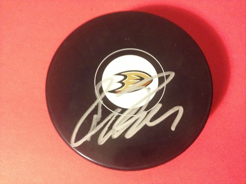 Подписанный автоматический держатель шайбы Dustin Penner Kings Ducks с сертификатом подлинности - Изображение 1 из 1