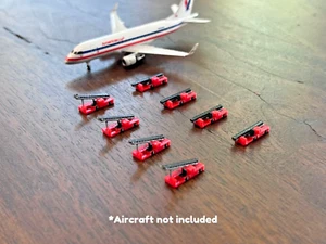 1:400 Modell Flughafen Zubehör - 8-teiliges Gepäck Gurtlader Set (rot) - Bild 1 von 12