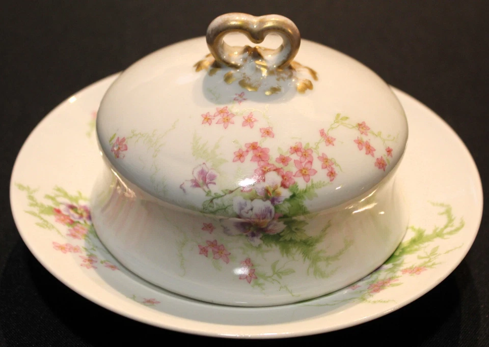 Mantequilla antigua cubierta redonda Wm Guerin patrón GUE52 Limoges Francia Foto 1 de 3