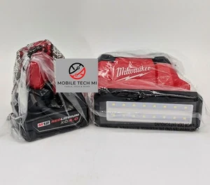 Milwaukee Tool 2367-20 M12 Rover Service & Repair Flood Light w/ 4.0 Ah Battery - Picture 1 of 4