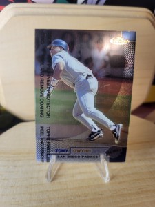 1999 Finest Tony Gwynn #20 Refractor With Coating RARE Padres HOF