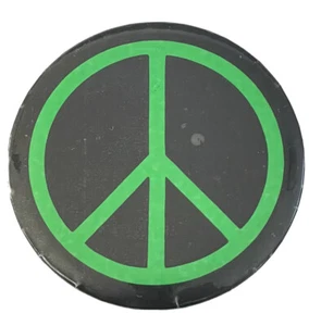 Pin símbolo de amor signo de paz negro verde como nuevo raro botón 87 mm circa 1960’s 70’s - Imagen 1 de 8