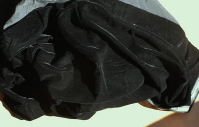 Terciopelo Super Águila Negro, 44" de ancho por yarda Ropa, disfraz, manualidades Foto 1 de 4