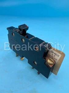 Square D 20 Amp 1 Pole Type XO Circuit Breaker 120 Volt Thin Plug On RUST READ - Picture 1 of 7