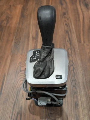 2003-2014 Volvo XC90 2.5 Automatic Floor Shifter Floor Assembly P30759194 OEM - Image 1 of 4