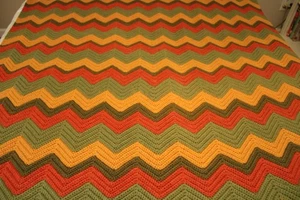 Vtg MCM 60s / 70s Ripple ZigZag Afghan Greens Rust Gold 68" x 50" Blanket Throw - Picture 1 of 4