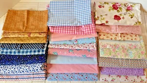 Lot Of Mostly Cotton Florals Fabric Over 4lbs By The 1/2 Yard/Yard 25 Patterns - Picture 1 of 12