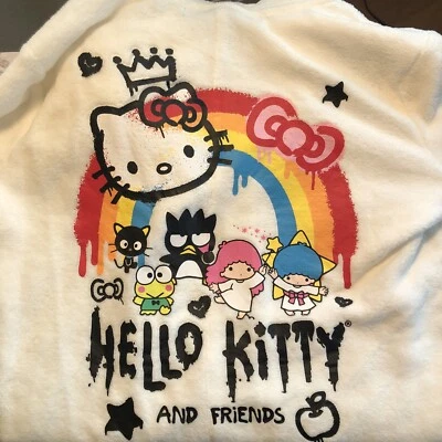 Ropa de dormir grande blanca de una pieza Hello Kitty And Friends x Forever 21 para mujer Foto 1 de 4