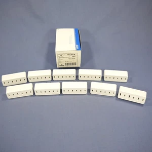10 Leviton White Polarized Triple Tap Outlet Adapters NEMA 1-15R 15A 125V 63-W - Picture 1 of 7