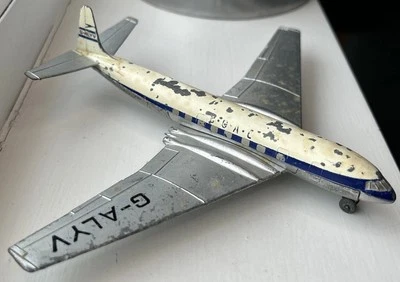 Dinky Toys De Havilland DH 106 Comet Airliner 702 BOAC G-ALYV de colección 1954-55 Foto 1 de 4