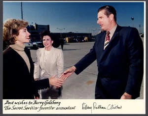 HILLARY CLINTON signed Photo FIRST LADY - Bild 1 von 2