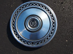 OEM 1975 -1982 Ford Cougar LTD 15" Hub Cap Wheel Cover Lace Inlay E3AZ1137D  - Picture 1 of 5