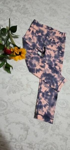 Girls Athleta Tie Dye Capri Leggings Size 7 - Picture 1 of 5