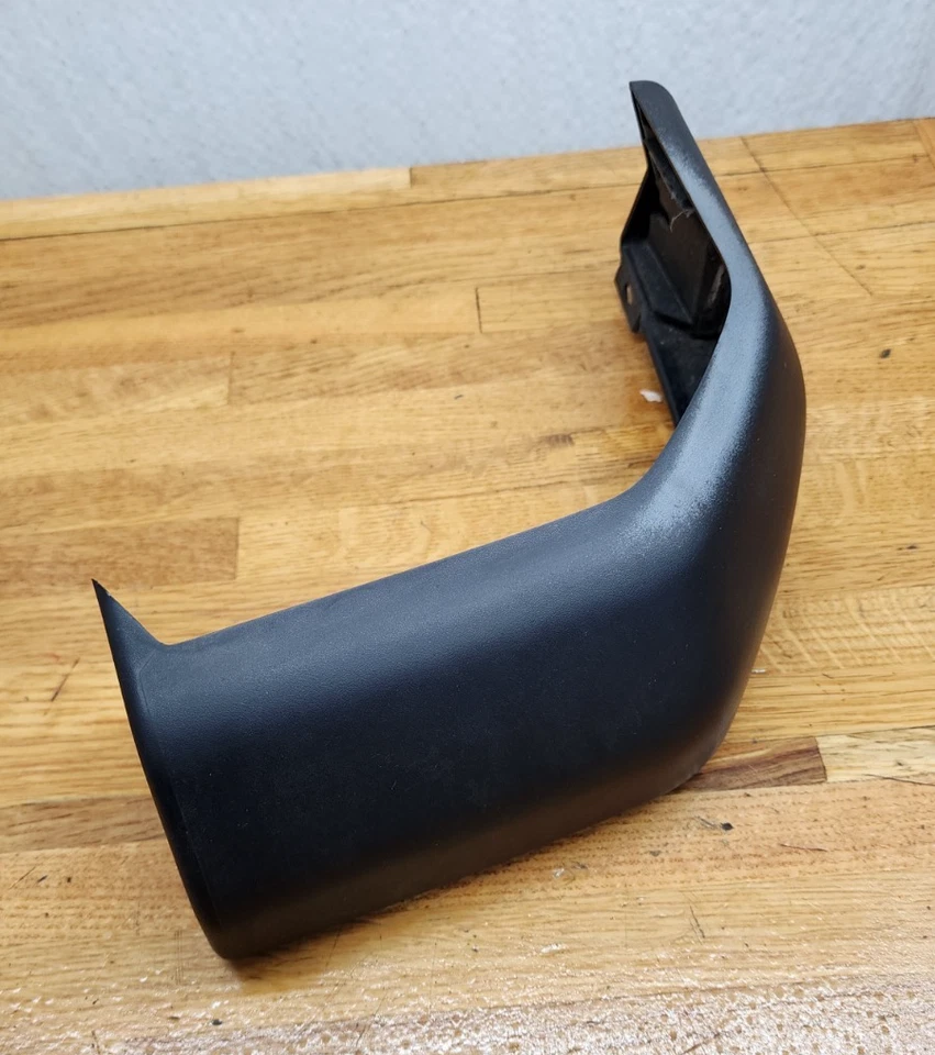 Tapa de parachoques trasero derecho Land Rover Discovery 2 1999-2004 Foto 1 de 4