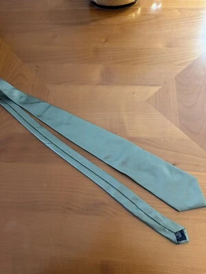 BURBERRY LONDON GREEN 100% SILK TIE MADE IN ITALY GOOD CONDITION READ - Image 1 of 4